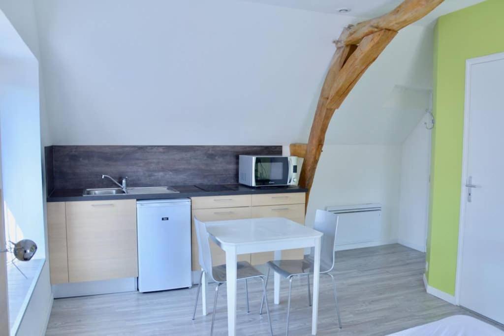 La Petite Maison Appartement 2 Avoine Exterior photo